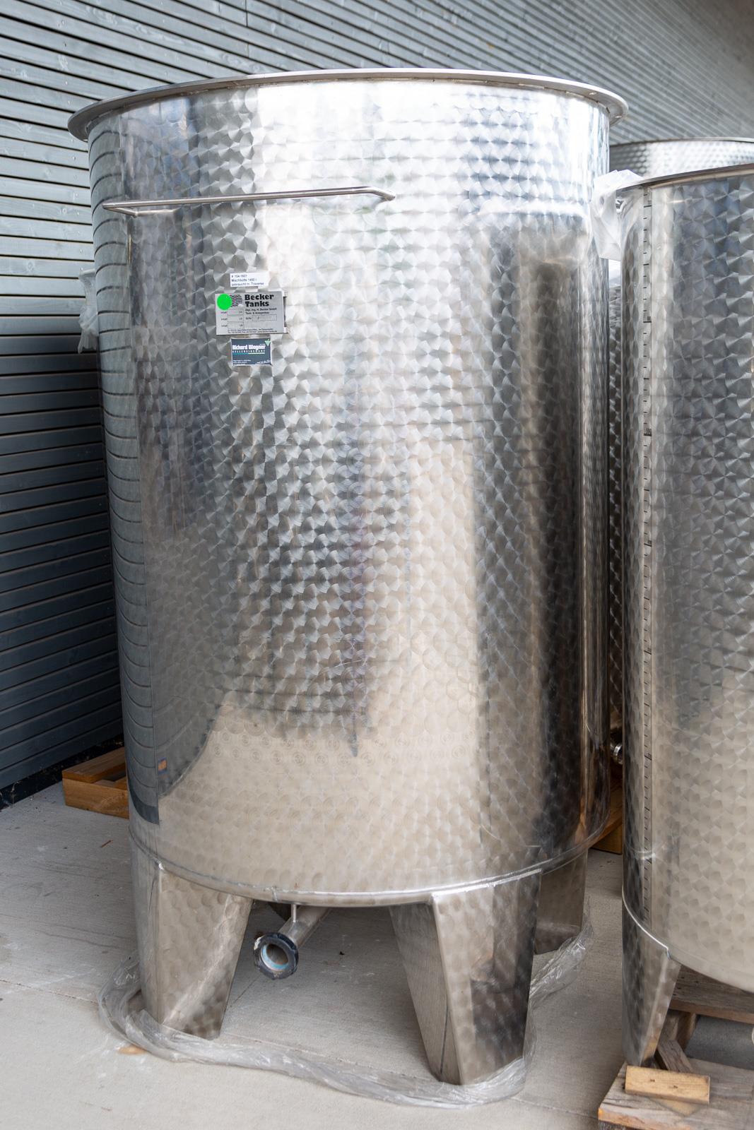Mischtank 1450 l mit Traverse gebraucht